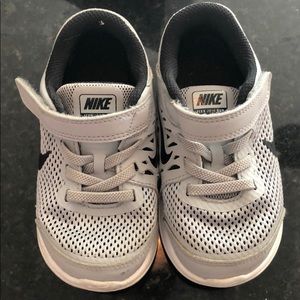 Nike toddler shoe